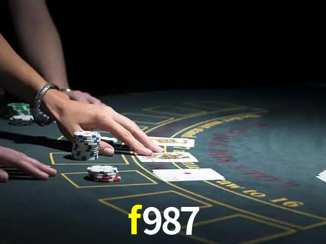 Descubra a Essência do f987: Nossa História e Compromissos